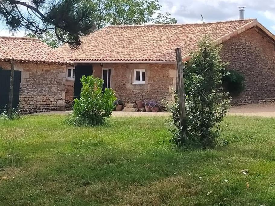 Vila La Bergerie De Genouse Marnay  Exteriér fotografie